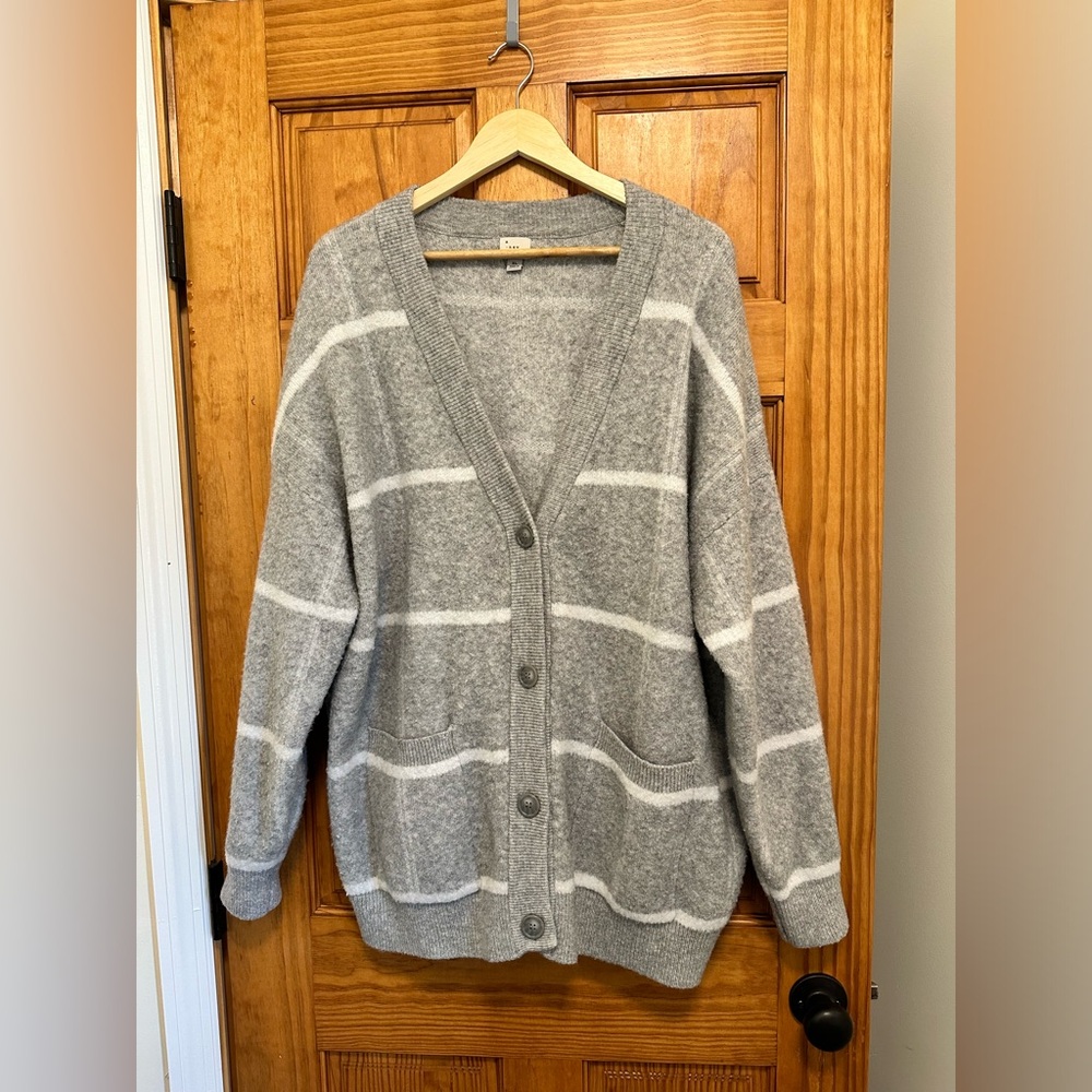 Women’s Size XL A New Day Grey and White Striped Cardigan